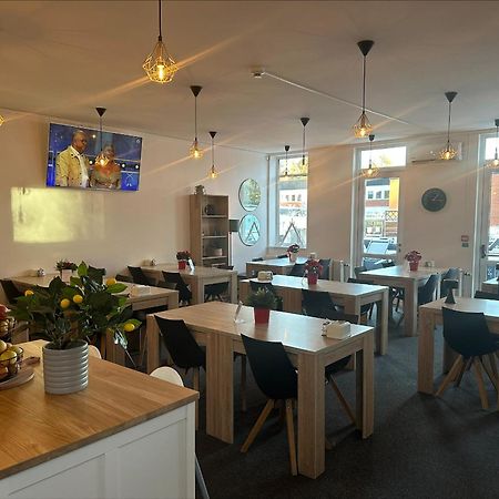 Almnaes Park Hotel Södertälje Zewnętrze zdjęcie